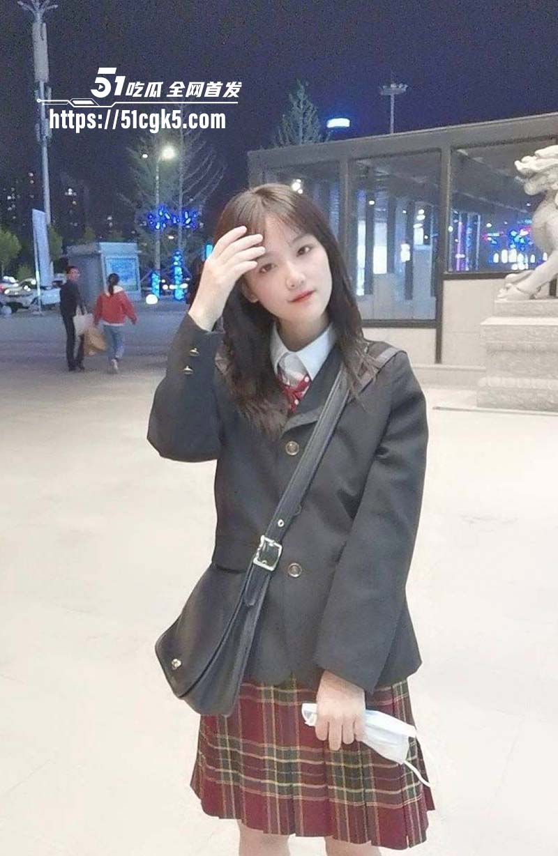 师范大学眼镜妹私拍流出3