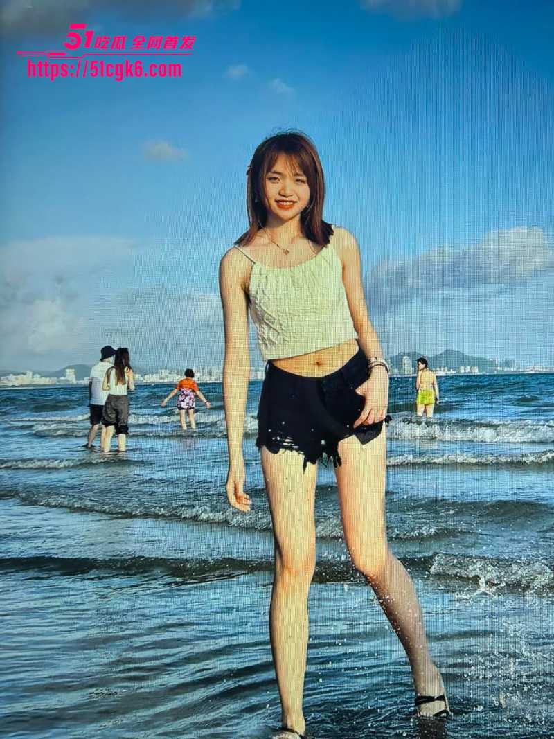 浙江小母狗 袁梓桐 浴室骚照勾引金主 被约见面直接狂干 私密视频被流出！