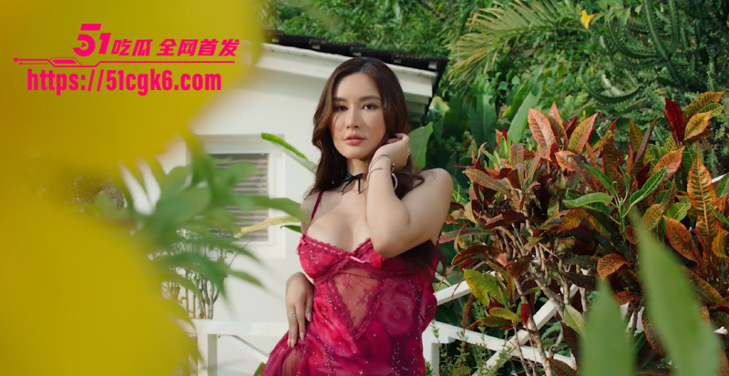 台湾性感美女 艾熙与巨屌男神 VIXEN 度假酒店狂欢 舔穴扣穴后入女上 户外阳台激情干炮！