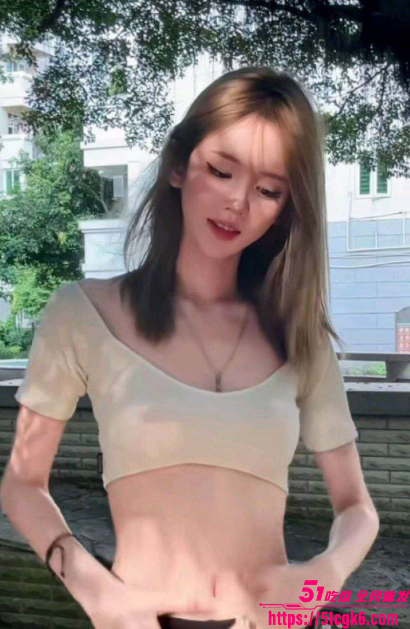 抖音千万粉丝网红痱子哭哭私生活大曝光 3