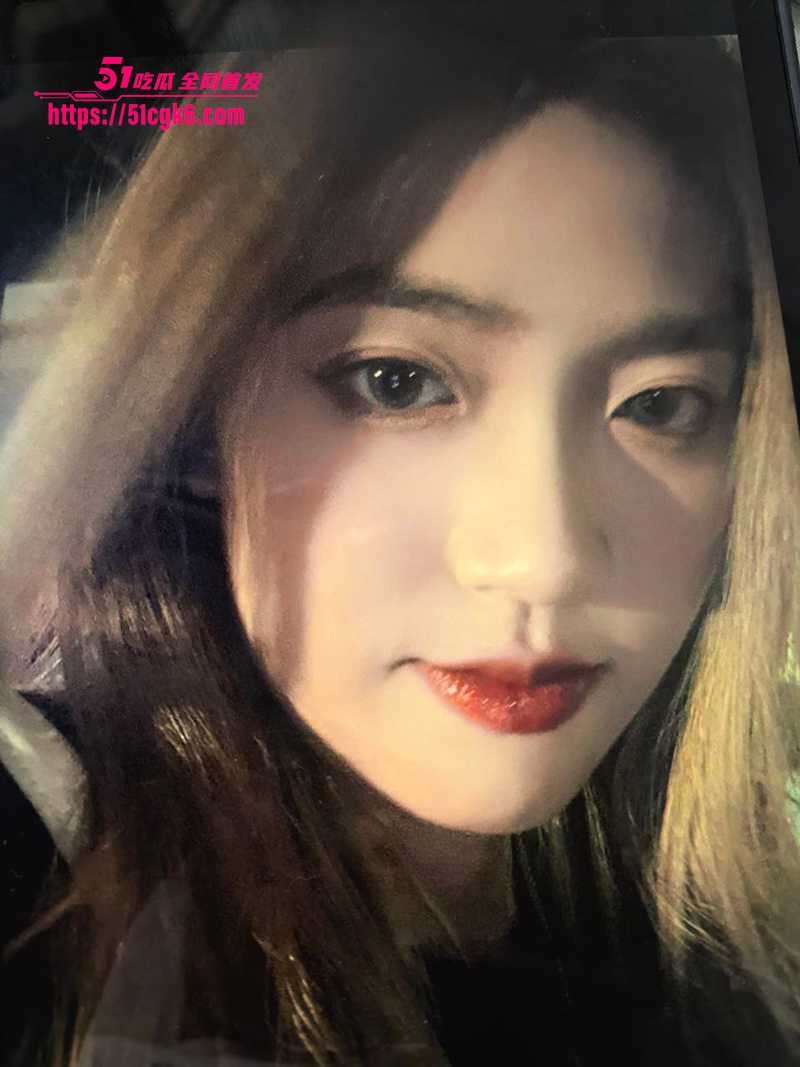 山西小情侣私密自拍视频流出 青涩激情对镜自拍 床上猛烈撞击嫩穴 翘臀后入体力爆棚 ！