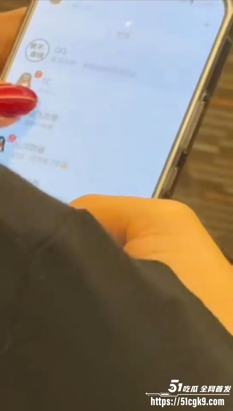 小仙女高铁上发送各种性爱视频撩骚 2