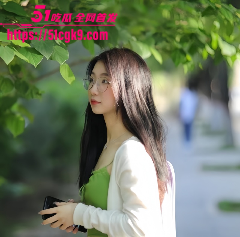 极品气质清纯美女 刘雯 和男友性爱视频流出 深喉口交 各种姿势轮番爆操 尖叫声响彻房间！