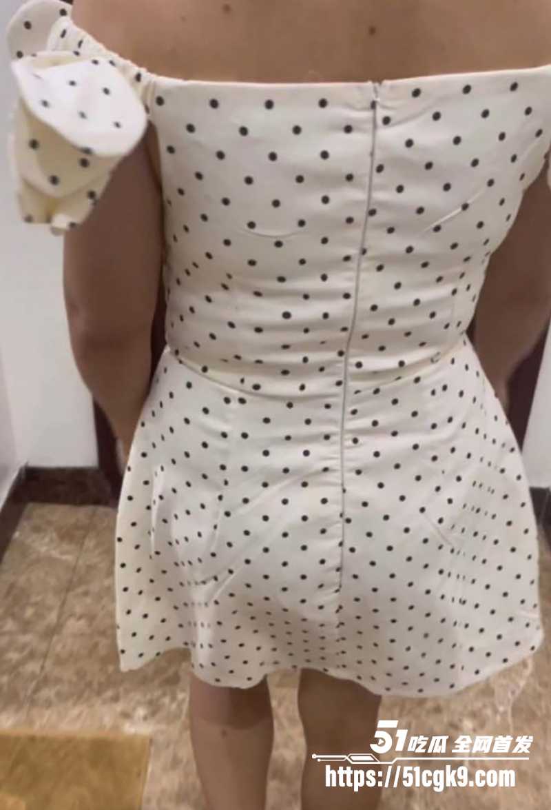 海角社区乱伦小姨视频流出 1 拷贝