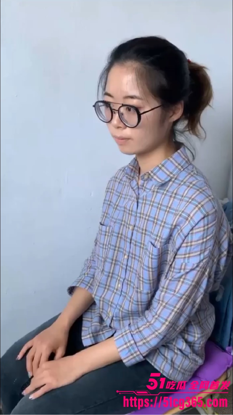 极品良家骚妇 李晓雯 黑丝腿撸射满脚掌 小乳白皙骚逼狂插 淫荡少妇下海爽到喷！