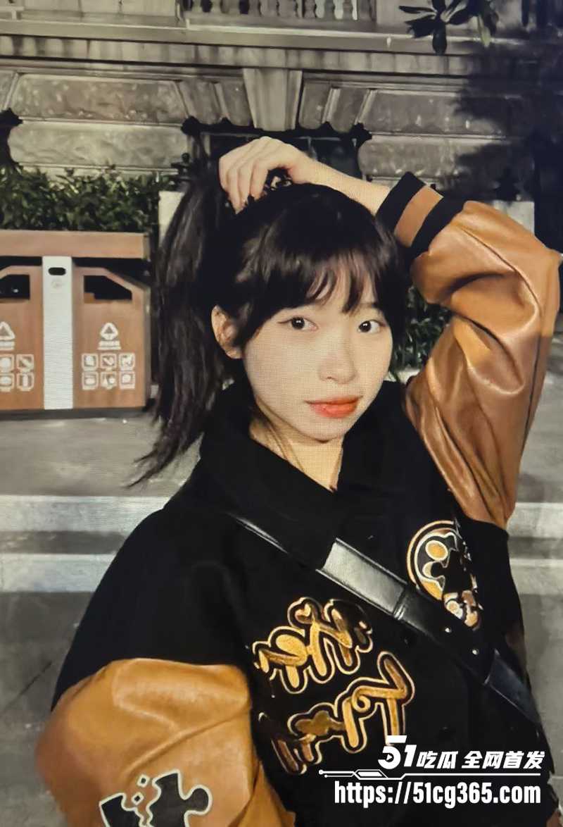 江苏理工校花网红 小蛋挞 被富二代包养 穿各种开档黑丝配合挨操 特写镜头骚到炸！