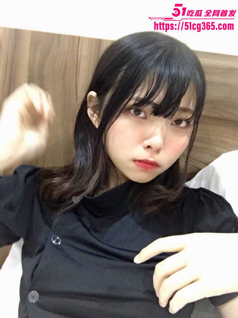台湾反差大二学妹背着男友约炮04