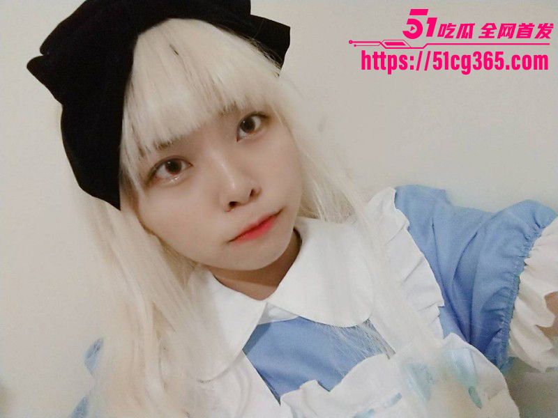 台湾反差大二学妹背着男友约炮08