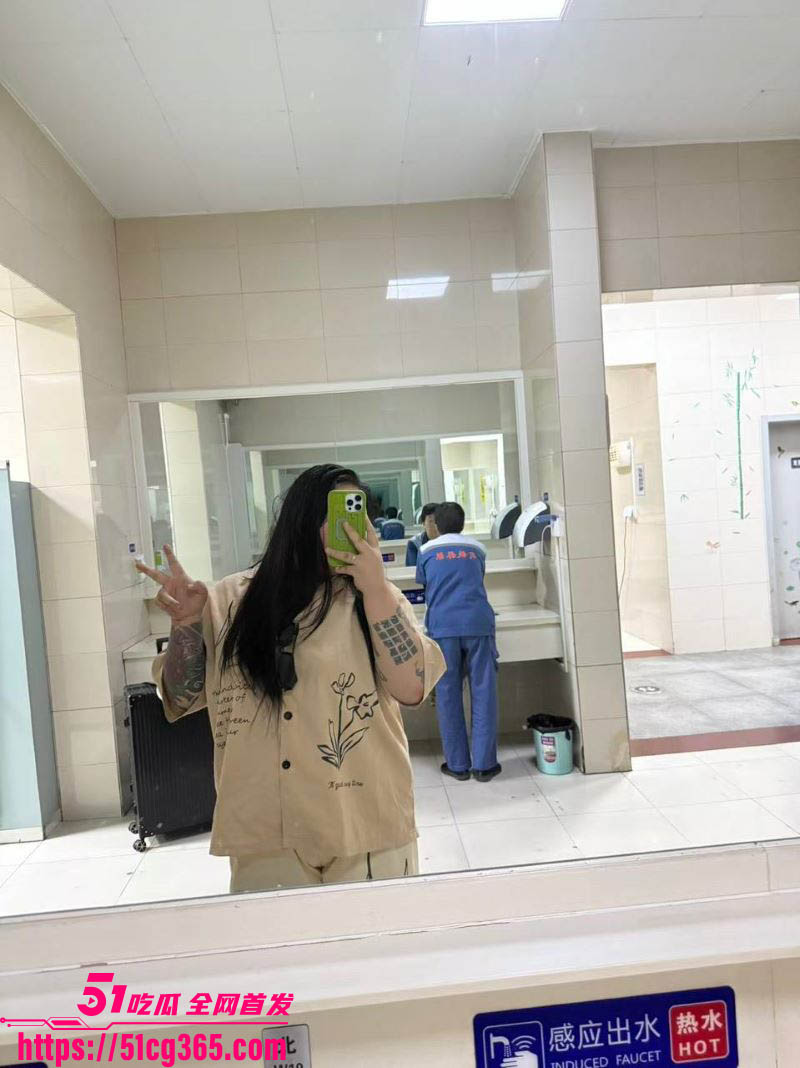 极端女权 大鹅 百人群黑料曝光 自曝与无数炮友拳交啪啪 各种性调教配合露骨言论 炸裂全网！