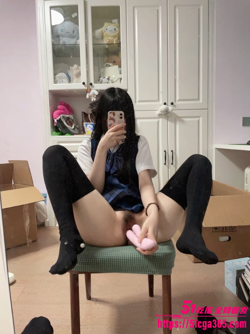 抖音反差博主 悠哉大王 门槛福利合集 JK制服黑丝挑逗 白虎美臀配合道具自慰 淫水四溅！