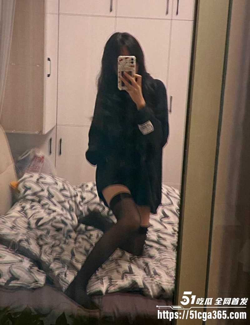 江苏南京艺术学院焦欣欢自慰虐乳视频03