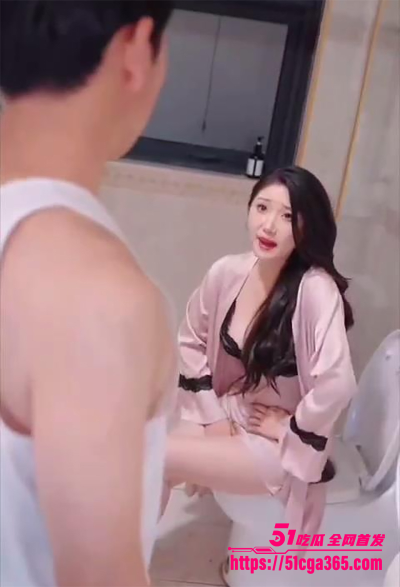 超淫擦边短剧 公媳情深 完整版流出 健壮公公诱奸美艳儿媳 偷操梦游亲家母 一人激战淫乱母女 共谱双飞乱伦大戏！