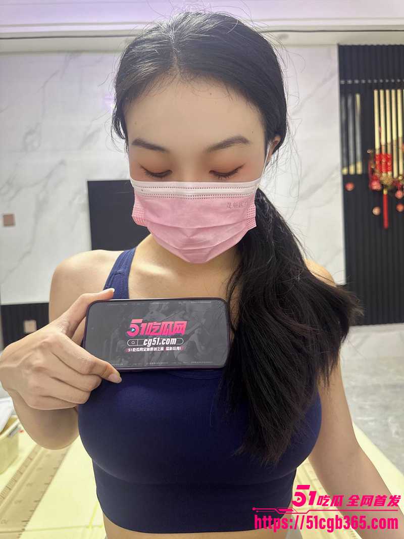 51原创多情嫂子 调教紧身瑜伽裤嫂子 完美勾勒出性感蜜桃臀 疯狂打桩骚穴白浆直流！