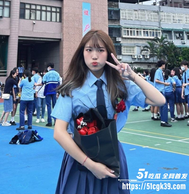 超可爱的学生妹菜子瑜与前男友性爱自拍流出 2