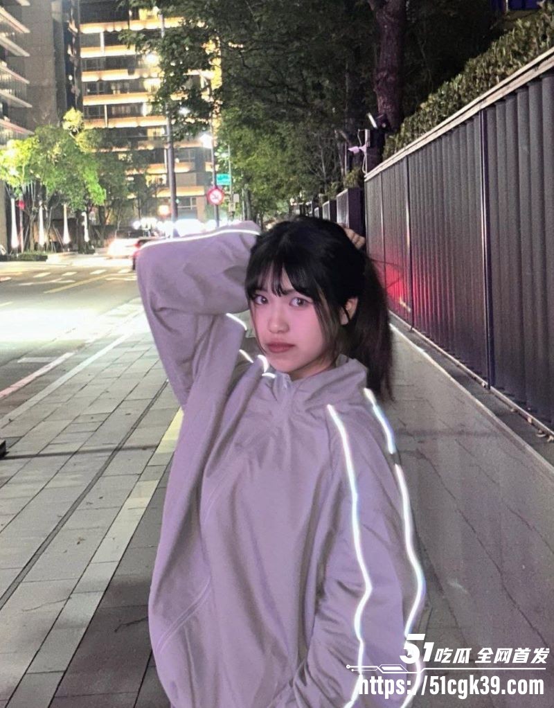 超可爱的学生妹菜子瑜与前男友性爱自拍流出 3