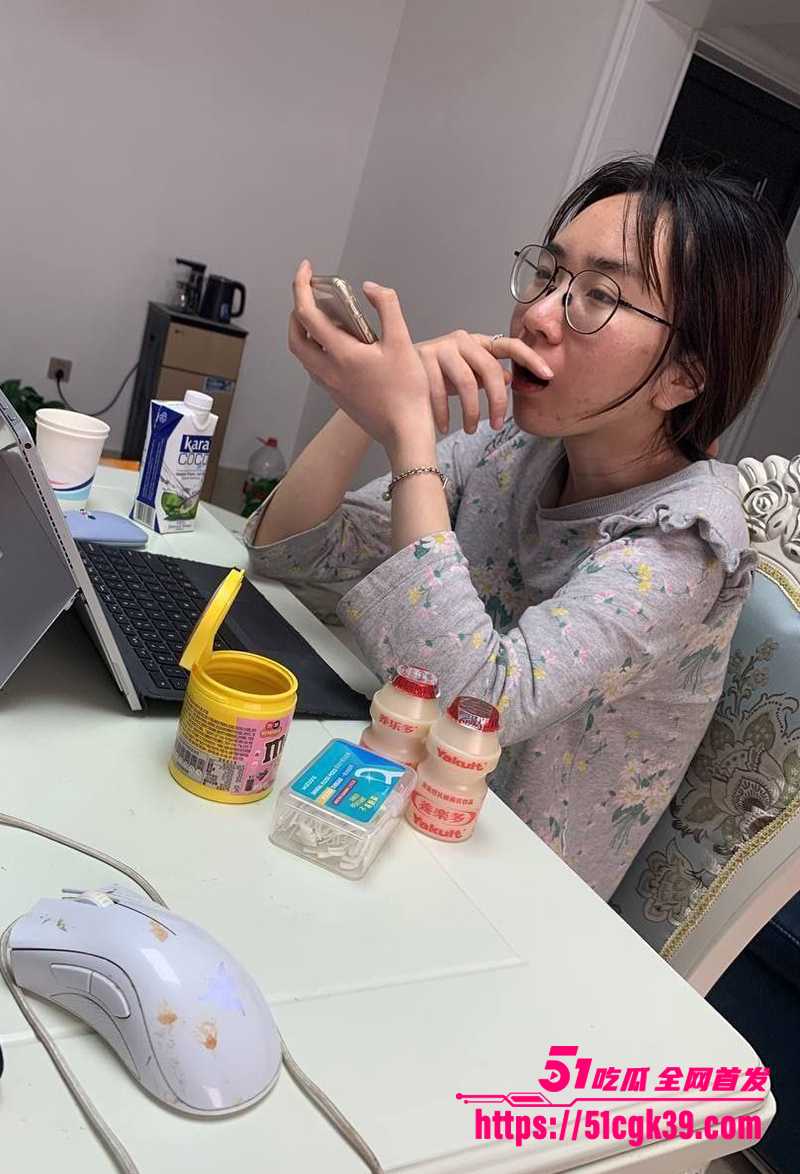 极品学生妹被调教电梯口交视频曝光 5 拷贝