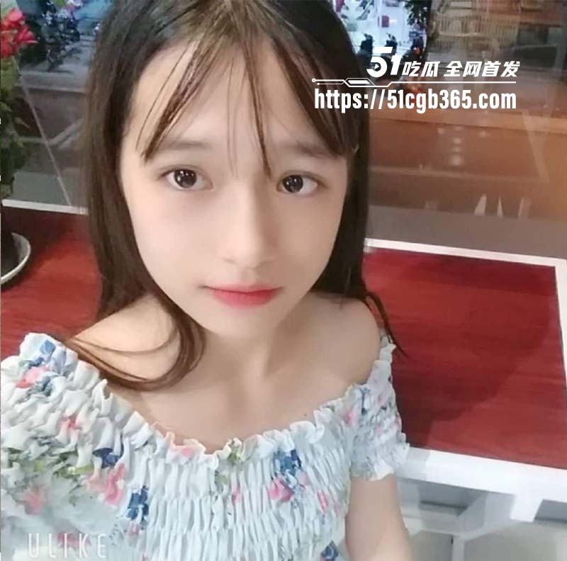 高颜值反差曝光 网友投稿甜美系女生和男友同居自拍泄密 极品小穴无套做爱合集