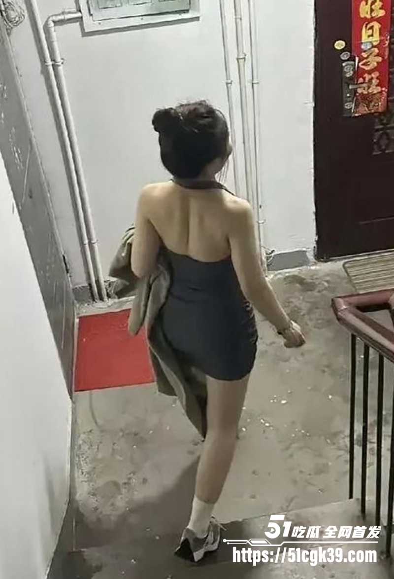 海角乱伦系列之偷情美乳人妇视频流出3拷贝