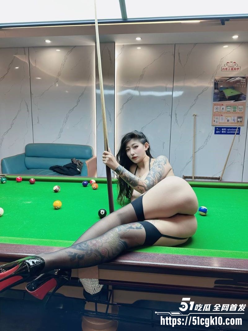 超极品女神爱健身爱生活付费视图流出 5