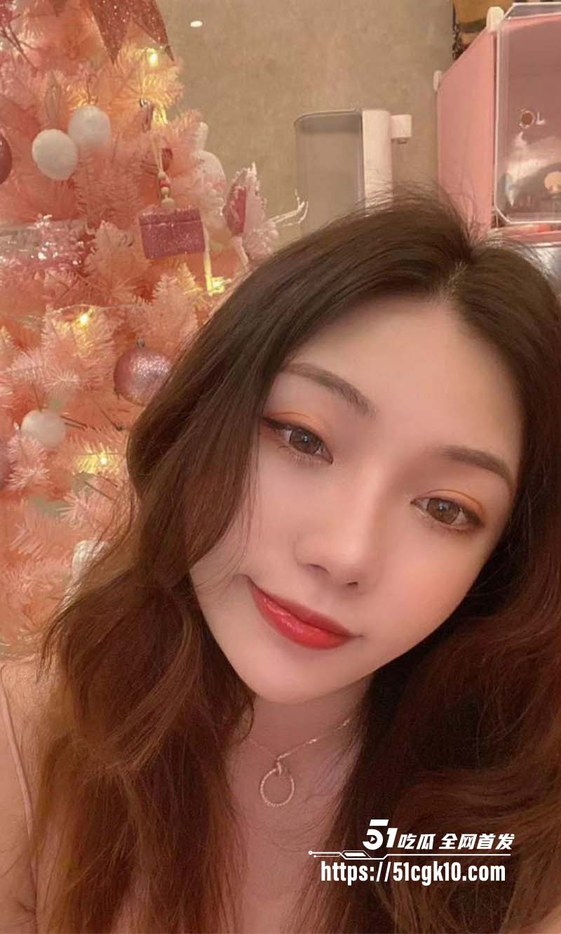 高颜值反差婊曝光 气质美女自拍泄密 玩法淫荡堪称反差界的天花板 母狗属性拉满