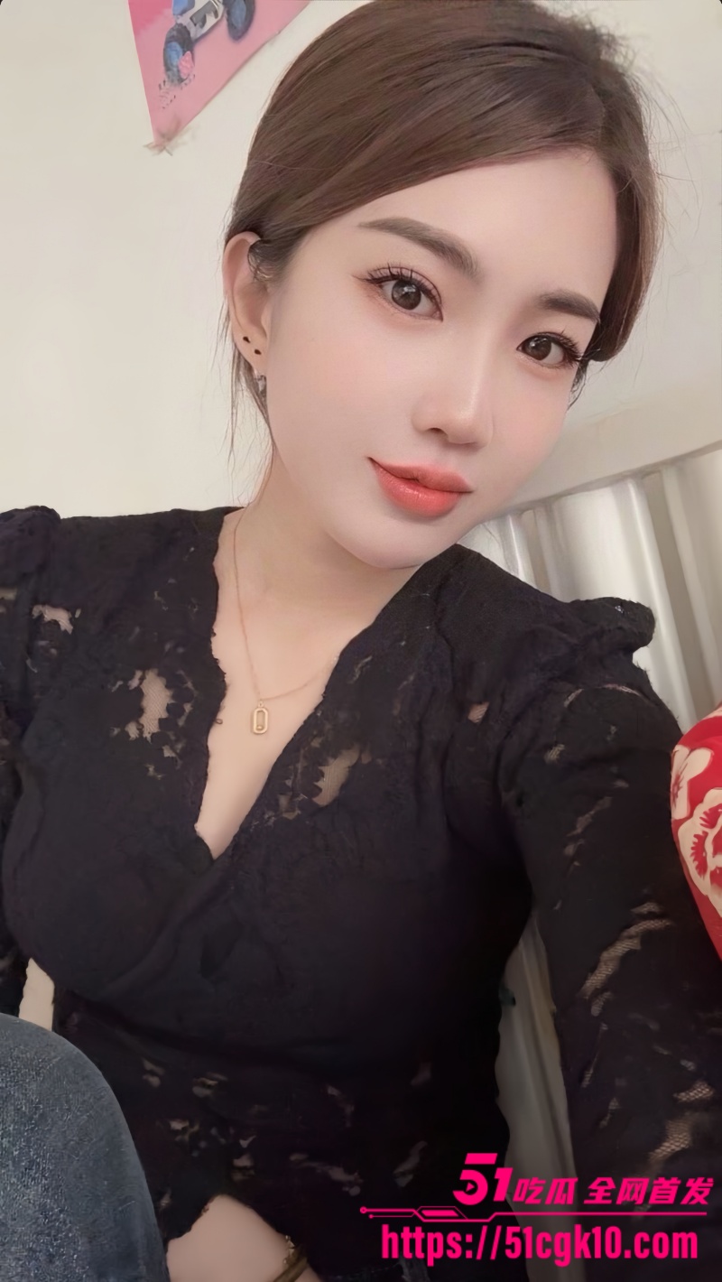 湛江小少妇欲求不满 与炮友酒店约炮 奶大活好 被大屌无套内射白浆狂流 表情销魂风骚无比！