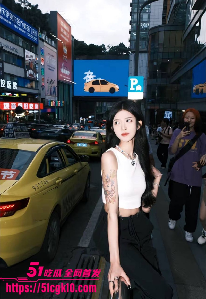 抖音女神 李思悦 私密视频泄露 黑丝诱惑为金主服务 无套抽插白浆四溢 高颜值尤物甘做母狗！