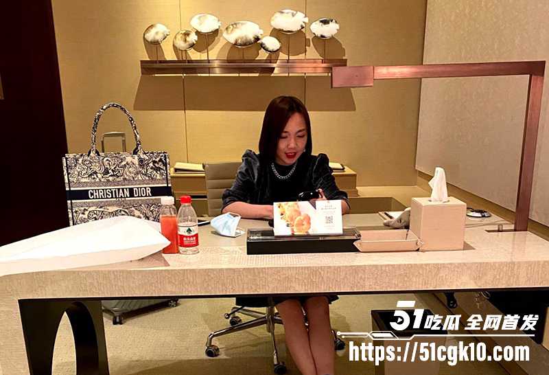 四川国企财务 何晓彤不雅视频曝光 2 拷贝