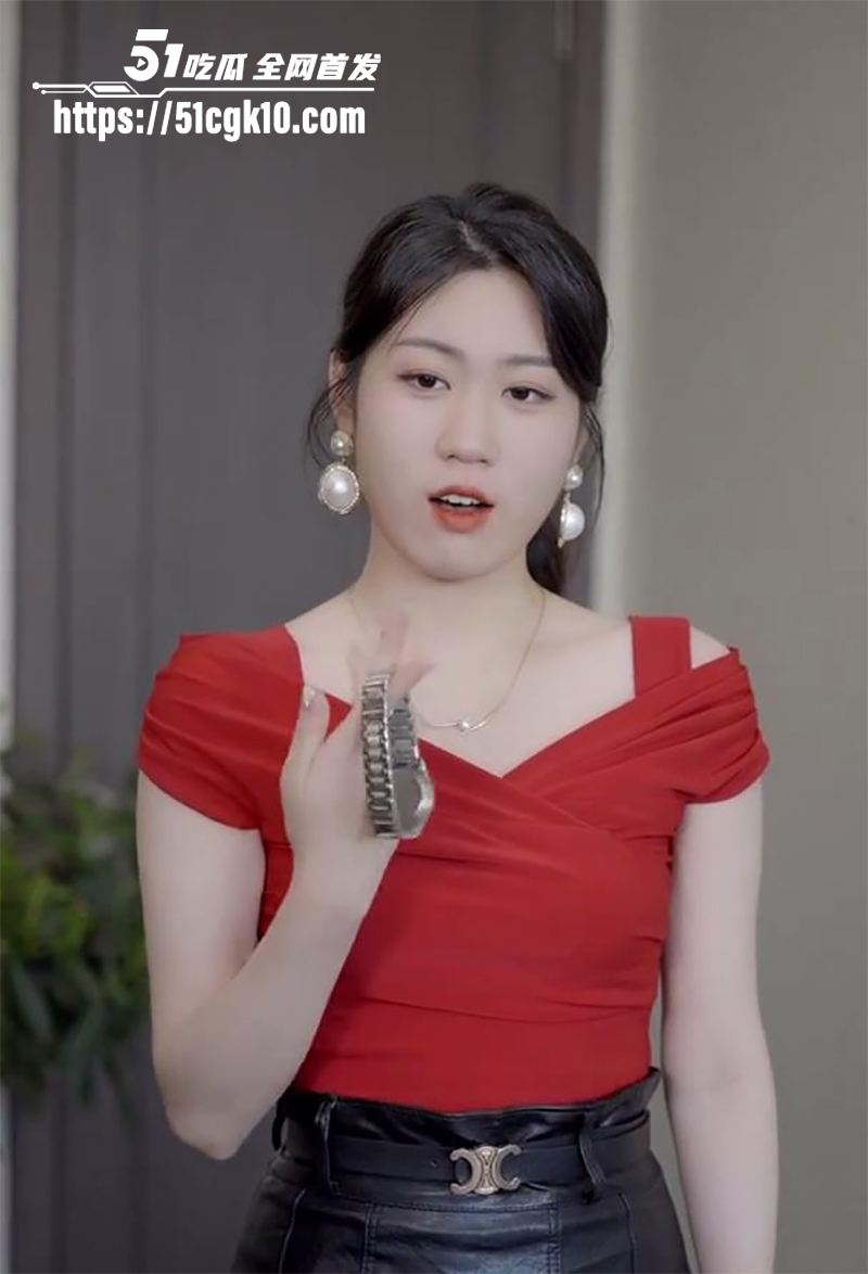 擦边短剧之完美上司 4