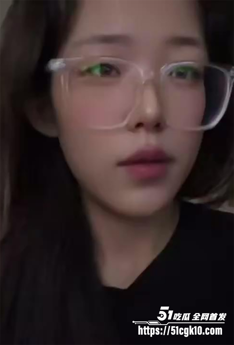 抖音网红少女江栩麒不雅视频流出  2