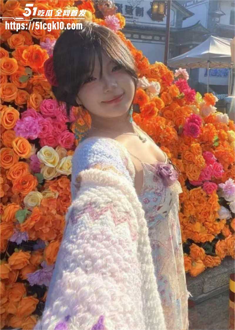 江苏南京艺术学院 孙雪冰 为色诱富二代私拍不雅视频 极品美乳娇艳欲滴堪比福利姬！