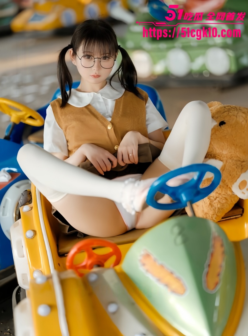超幼态福利姬 幼水铃衣 大尺度写真拍摄 迷失的生命 双马尾白丝袜 眼镜萝莉满足你的终极幻想！