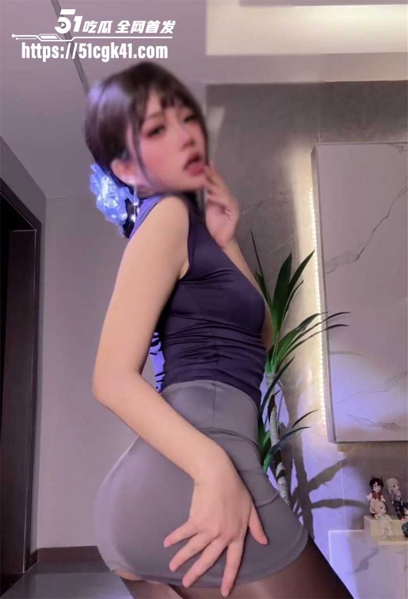 推特顶级舞姬美少女小仙云裸舞变装自慰视频流出2拷贝