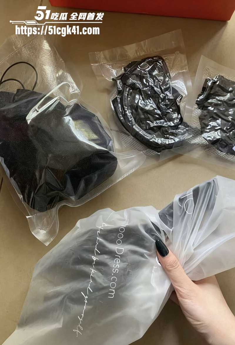 上海师大淫荡学姐卖原味情趣内衣自慰视频流出7拷贝