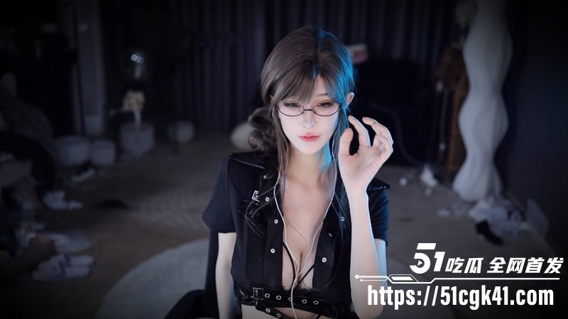 虎牙主播 张爱玲 新作麻辣教管SM惩罚剧情 丰满巨乳呼之欲出 语言调教骚话连篇！