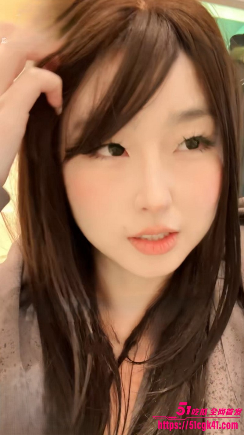推特福利姬 噗噗 最新街头采访约炮 试衣间和超市洗手间偷偷做爱 巨乳晃荡啪啪声回荡 刺激到喷！