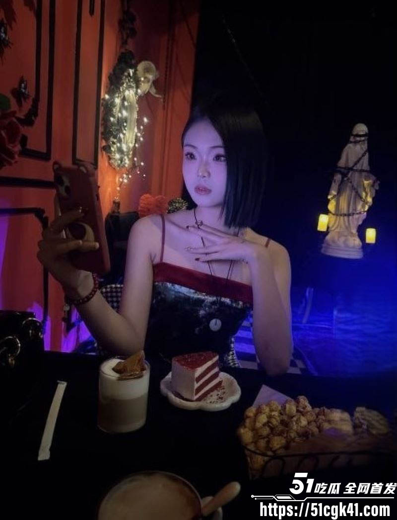 快手新晋嫩妹yan裸聊SM视频流出 4