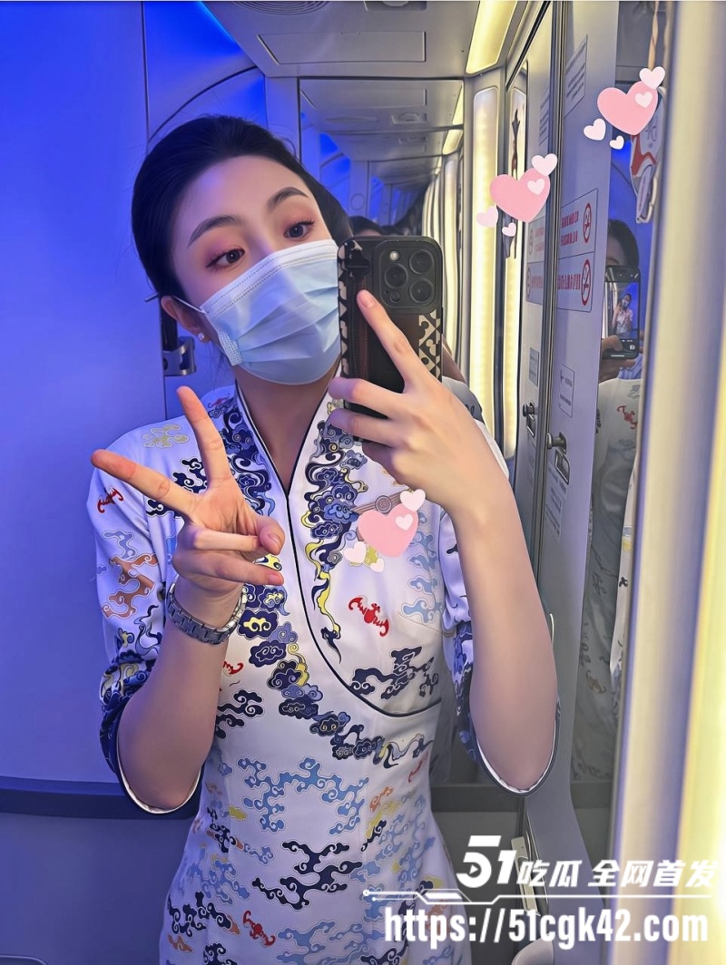 性感空姐 不爱飞的海燕 航班落地即战 土豪金主酒店直捅蜜穴 制服撕裂无套狂干 浪叫求饶高潮喷汁！