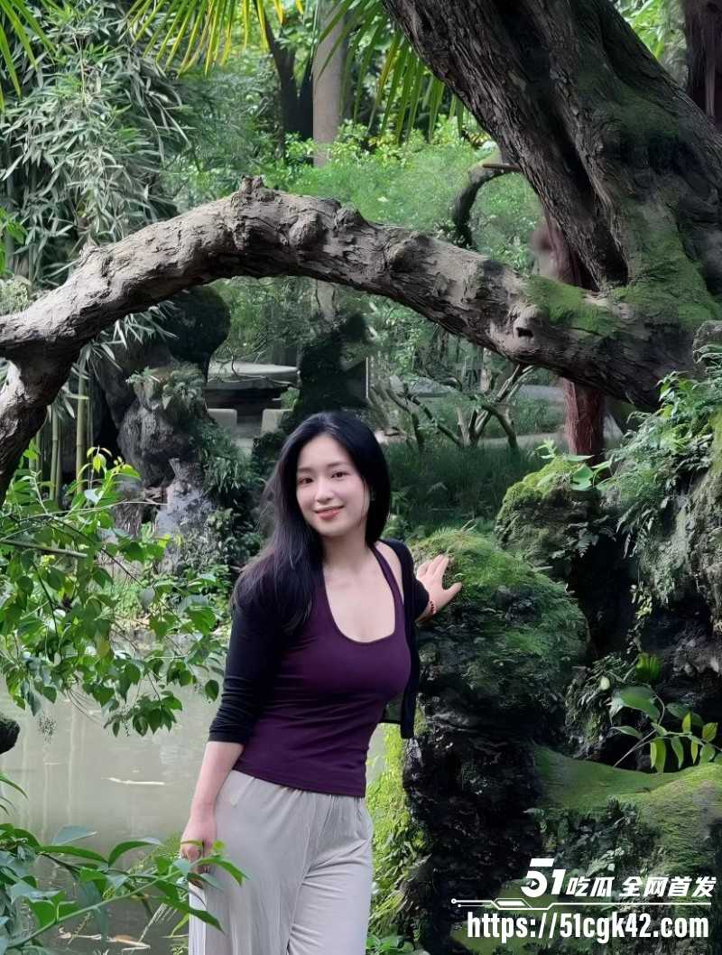 大胸嫂子会喷水与嫂子野战被路人发现03