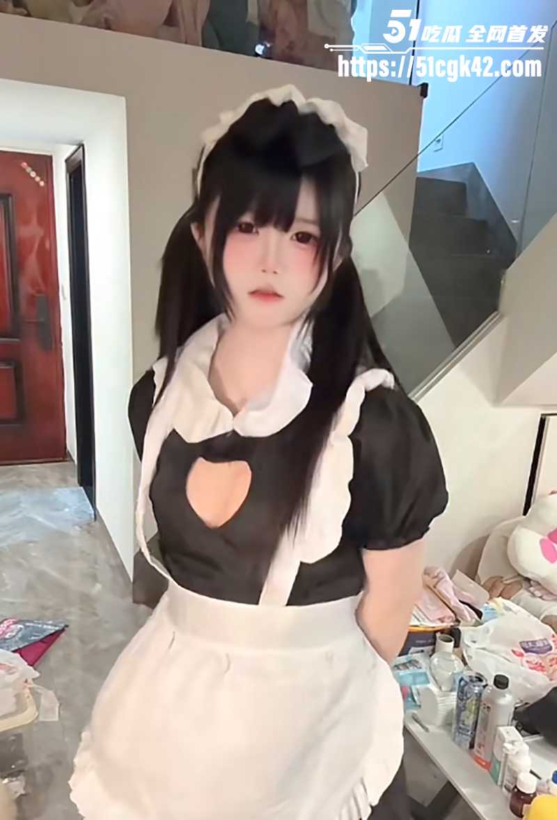 抖音萝莉系网红幸酱不雅视频流出 2 拷贝