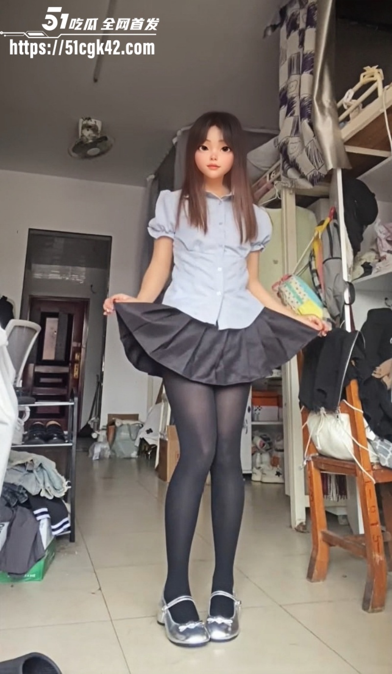 推特福利姬 一人偶 肉感骚母狗 宿舍黑白丝后入自拍 手冲嫩穴 情趣套装超诱惑！