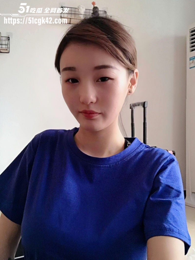 宾馆约操花臂美女 大奶蝴蝶逼极品身材 操到一半电话响哭着求饶 娇喘声让人全身酥麻！