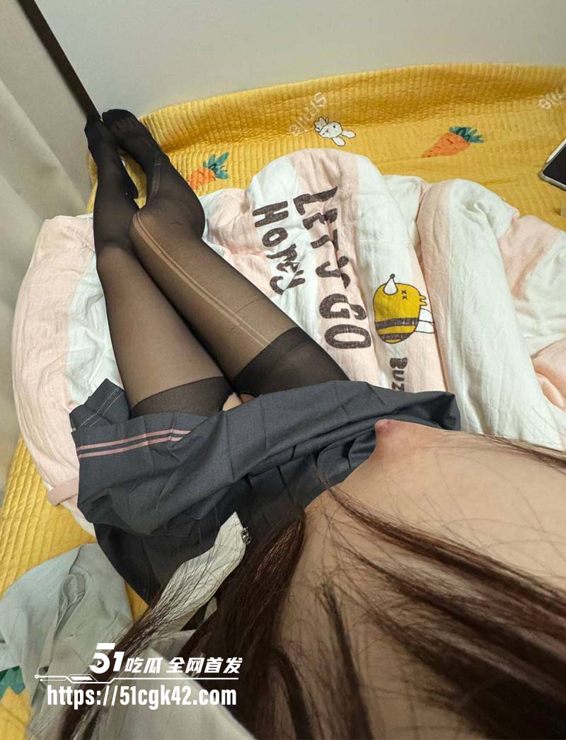 山东青岛异地恋出轨女私密视频6