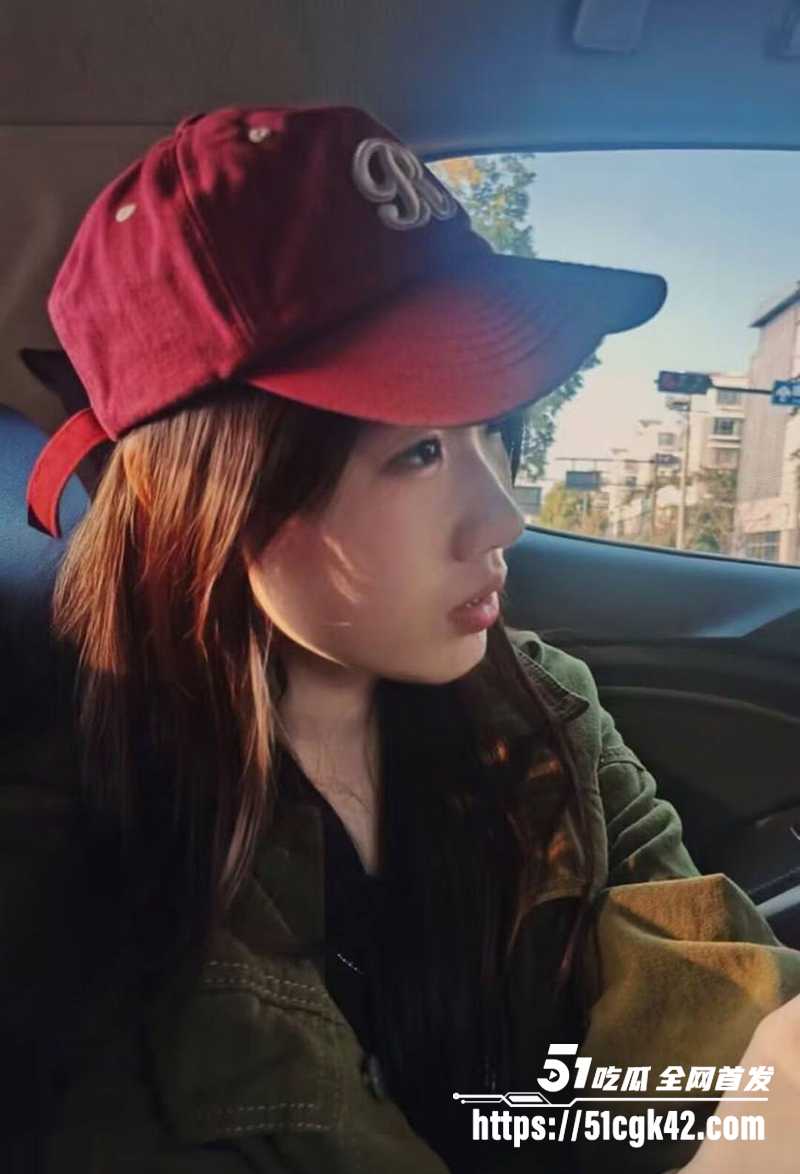 超可爱学生妹不雅视频流出 身材高挑美乳诱人 跟男友宿舍做爱玩骑乘 穿婚纱约炮被猛干！