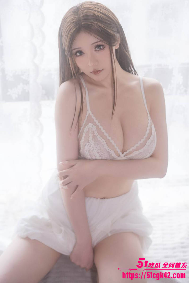 极品福利姬 星之迟迟 最新写真花絮流出 御姐气质风情万种 豪乳傲然撩拨心弦 搔首弄姿极致淫骚！
