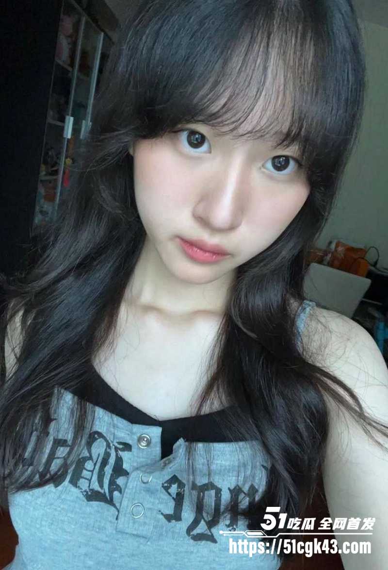 香港反差学生妹 黄瑜琪 不雅视频流出 花季少女被男友花式调教 口交指奸样样来！
