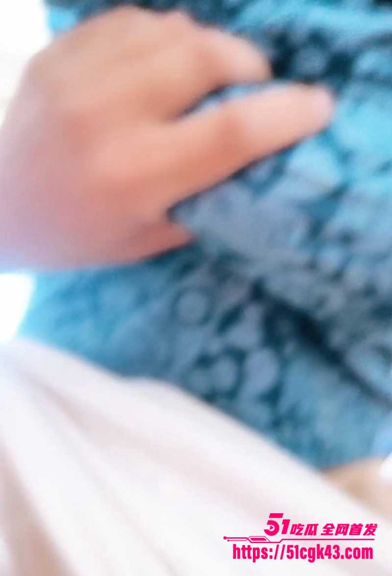 海角社区之母子乱伦视频流出 4 拷贝
