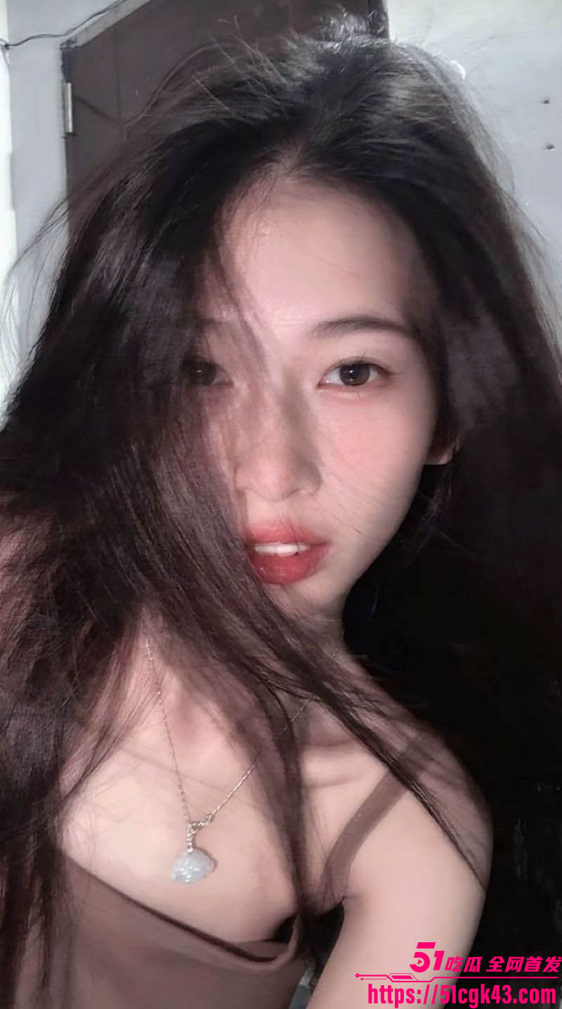 河北地质大学 李雪婷 被学长诱惑开房 极品身材露脸传教士骑乘 淫乱画面视觉冲击拉满！