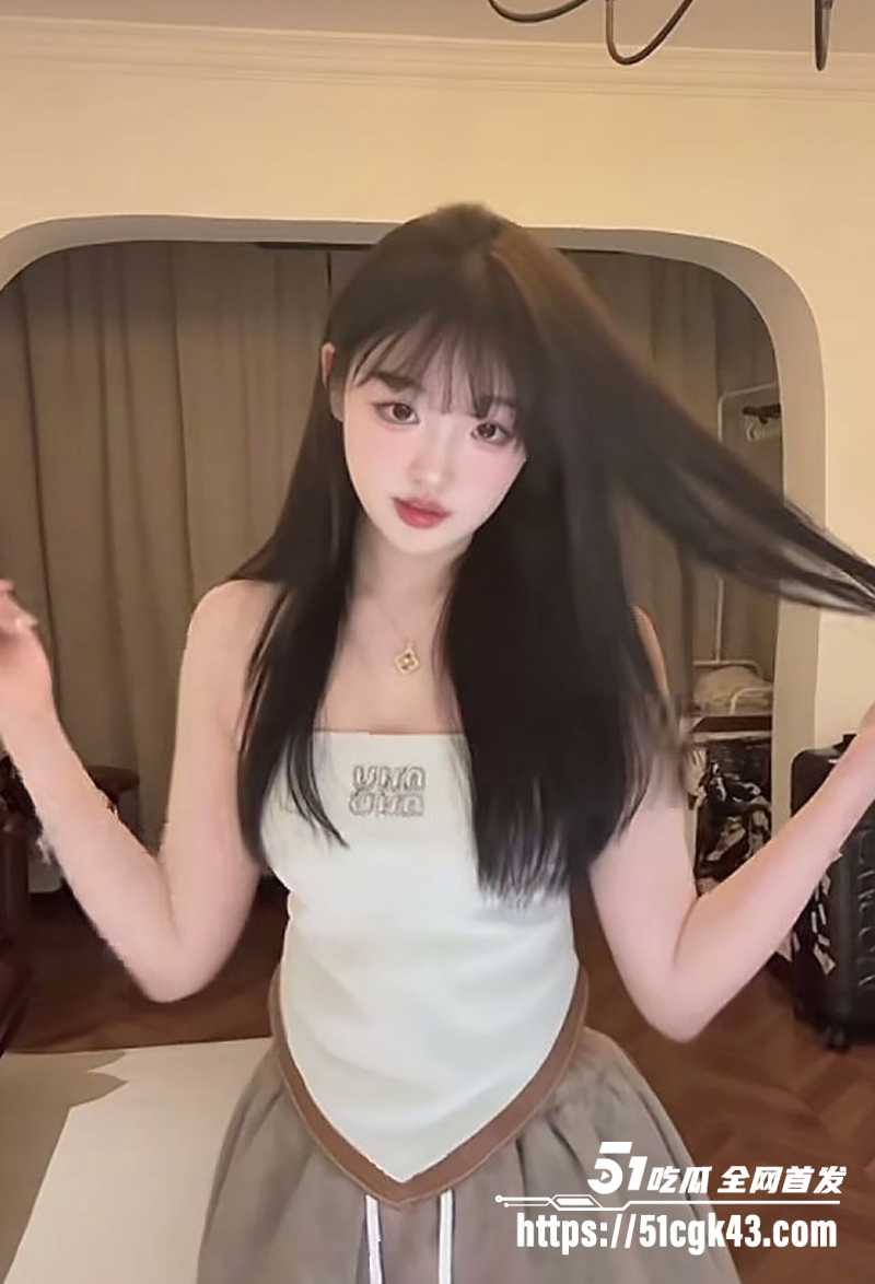 上海超美校花 赵琳娜 不雅视频流出 为旅行竟卖身援交 跟金主玩3P调教 穿黑丝被打桩爆操 反差惊人！