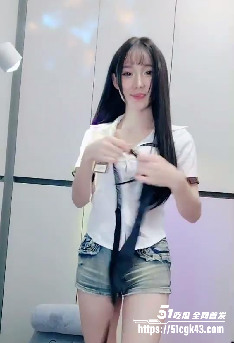 嫩妹福利姬 林骆熙 定制福利合集 绝美容颜极品巨乳 塞跳蛋裸舞扭臀浪叫 玩假屌自慰喷浆 堪称顶级性爱尤物！