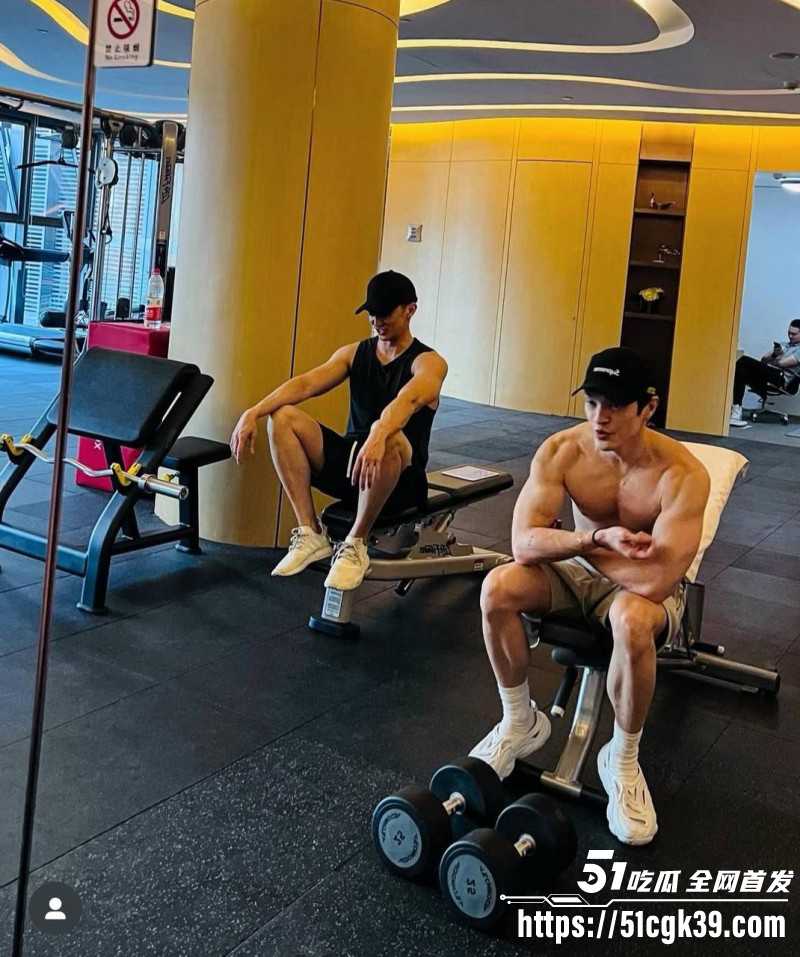邓紫棋男友魏骏杰出轨林芊莹020